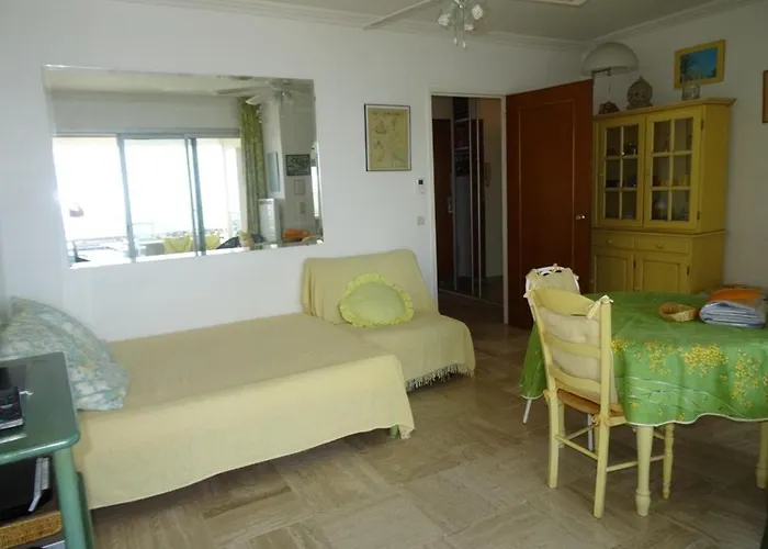 à Port Avec Loggia Et Parking - Fr-1-335-187 Appartamento *