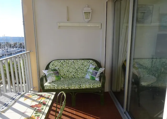 à Port Avec Loggia Et Parking - Fr-1-335-187 Appartamento *